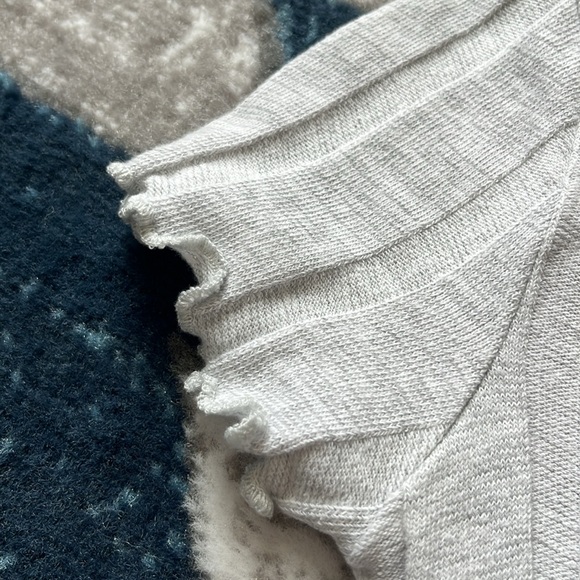 Forever 21 baby tee - Picture 3 of 4